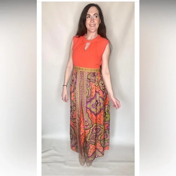 Vintage red paisley evening dress, size 14, 1960s dress, 1960s fashion, bright - Picture 2 of 6